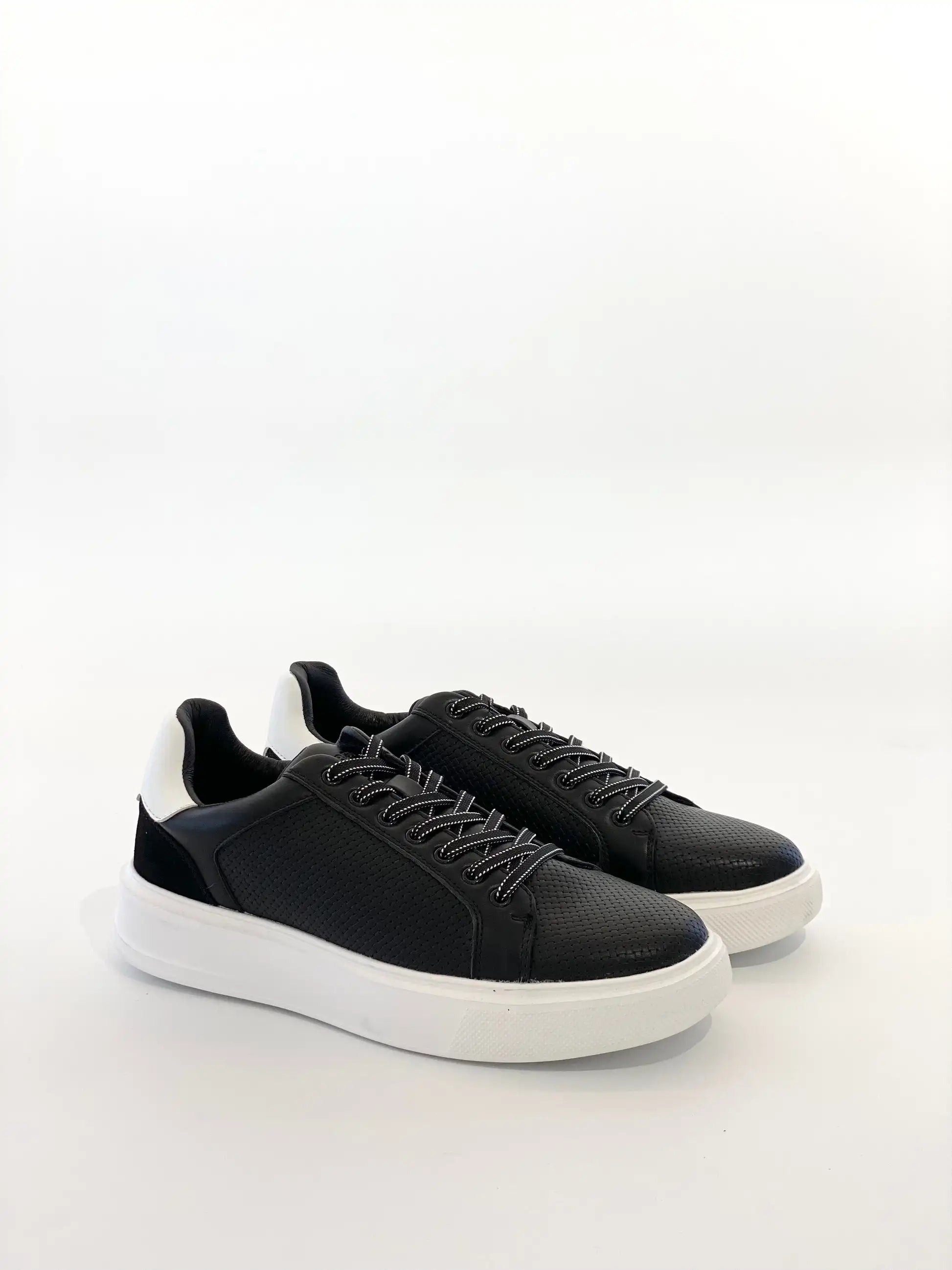 Baskets blanches pour hommes en cuir PU, chaussures décontractées à lacets, légères, respirantes, confortables, chaussures de marche basses à la mode Camara Shopping Baskets blanches pour hommes en cuir PU, chaussures décontractées à lacets, légères, respirantes, confortables, chaussures de marche basses à la mode