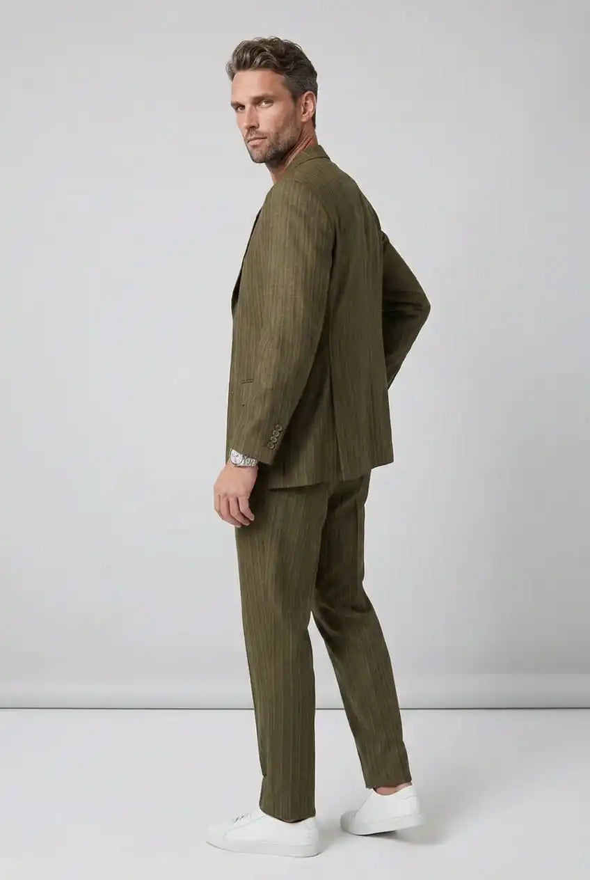 Banbat brand suit jacket for men with a stylized silhouette and traditional details, wool and viscose exterior, full interior lining and functional pockets- ref: c3-41-1 Camara Shopping Banbat brand suit jacket for men with a stylized silhouette and traditional details, wool and viscose exterior, full interior lining and functional pockets- ref: c3-41-1