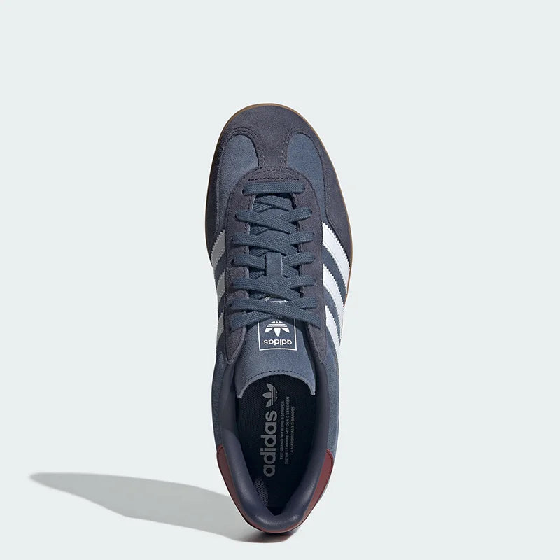 Adidas JI3526 Retro Daily Trainers, gris et blanc, semelle extérieure légère en caoutchouc, confort et style, baskets de skate urbaines