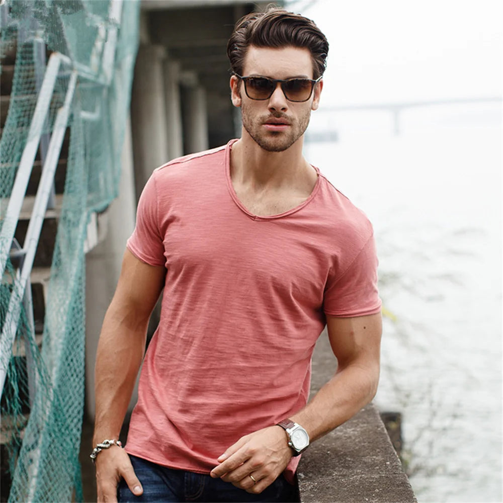 Qualité de la marque100% coton t shirt homme de marque Col en V mode homme Coupe ajustée Soild T-shirts  Hommes Hauts  manche courte t shirt homme Camara Shopping Qualité de la marque100% coton t shirt homme de marque Col en V mode homme Coupe ajustée Soild T-shirts  Hommes Hauts  manche courte t shirt homme