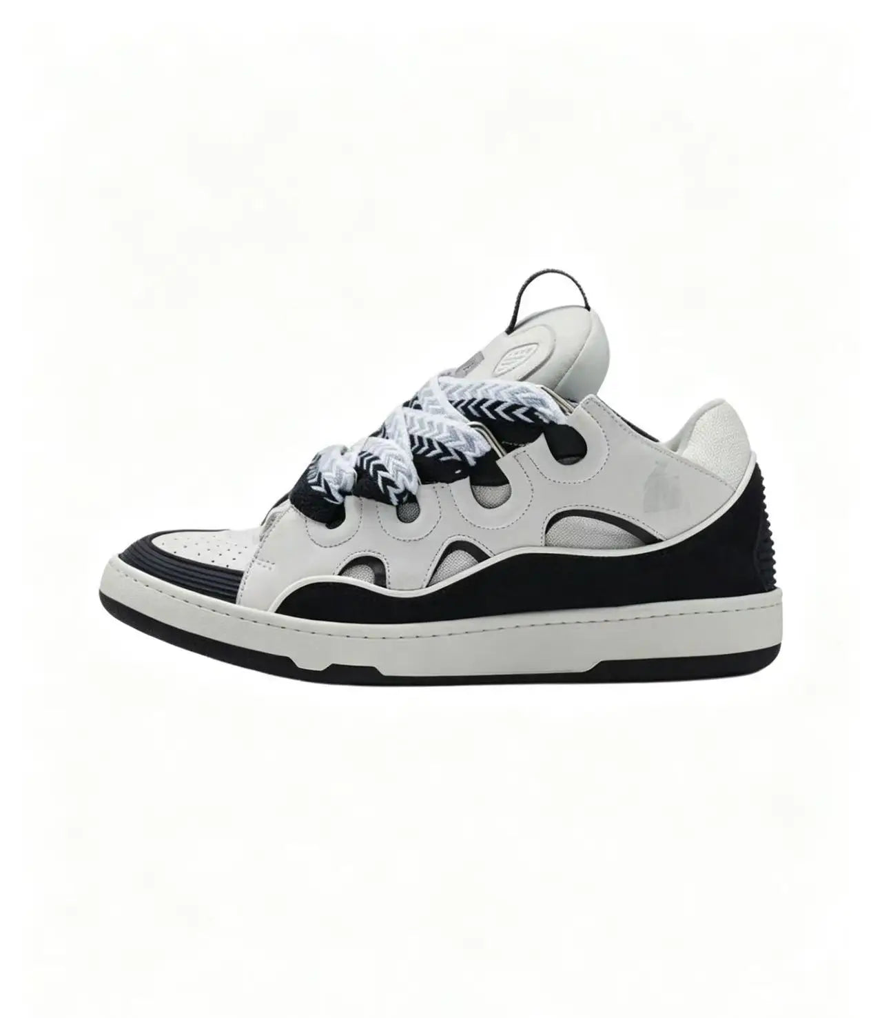 Chaussures de skate confortables à talon haut, à semelle épaisse, décontractées et sportives, style Dad Shoes, nouveau style vietnamien cambodgien, à nouer, à enfiler Camara Shopping Chaussures de skate confortables à talon haut, à semelle épaisse, décontractées et sportives, style Dad Shoes, nouveau style vietnamien cambodgien, à nouer, à enfiler