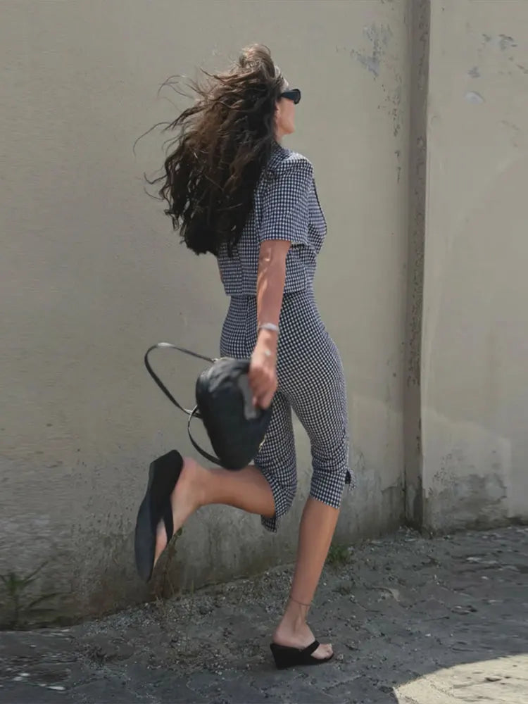 Ensemble pantalon et blazer à un bouton pour femme, blazer à revers et manches courtes, pantalon capri, ensemble deux pièces, costume à carreaux tendance pour femme 2026 Camara Shopping Ensemble pantalon et blazer à un bouton pour femme, blazer à revers et manches courtes, pantalon capri, ensemble deux pièces, costume à carreaux tendance pour femme 2026