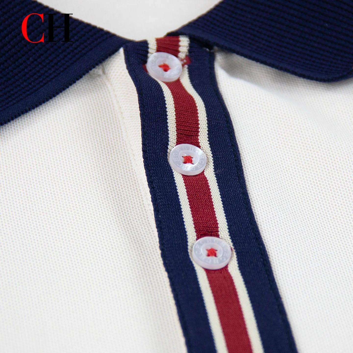 Polo à manches courtes pour homme CH, à rayures multiples, avec broderie rouge discrète sur la poitrine gauche, style Old Money, luxe discret, idéal pour les vacances en bord de mer Camara Shopping Polo à manches courtes pour homme CH, à rayures multiples, avec broderie rouge discrète sur la poitrine gauche, style Old Money, luxe discret, idéal pour les vacances en bord de mer