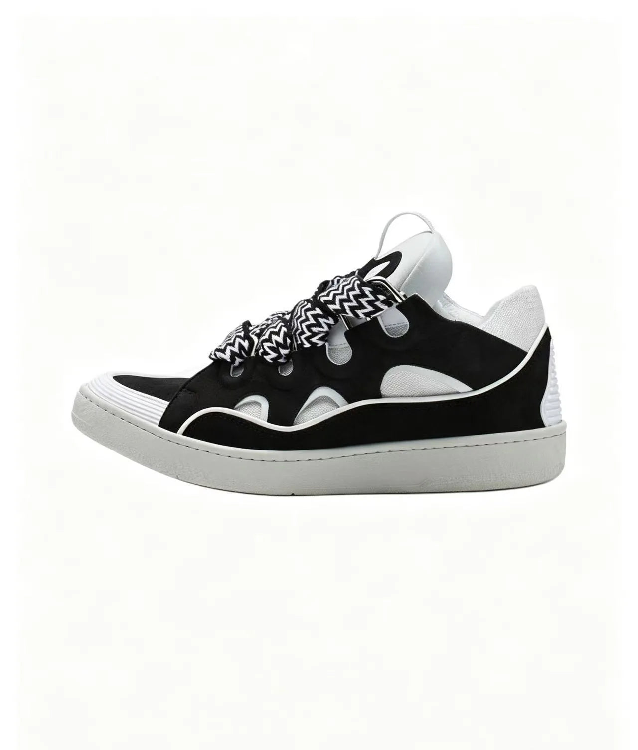 Chaussures de skate confortables à talon haut, à semelle épaisse, décontractées et sportives, style Dad Shoes, nouveau style vietnamien cambodgien, à nouer, à enfiler Camara Shopping Chaussures de skate confortables à talon haut, à semelle épaisse, décontractées et sportives, style Dad Shoes, nouveau style vietnamien cambodgien, à nouer, à enfiler