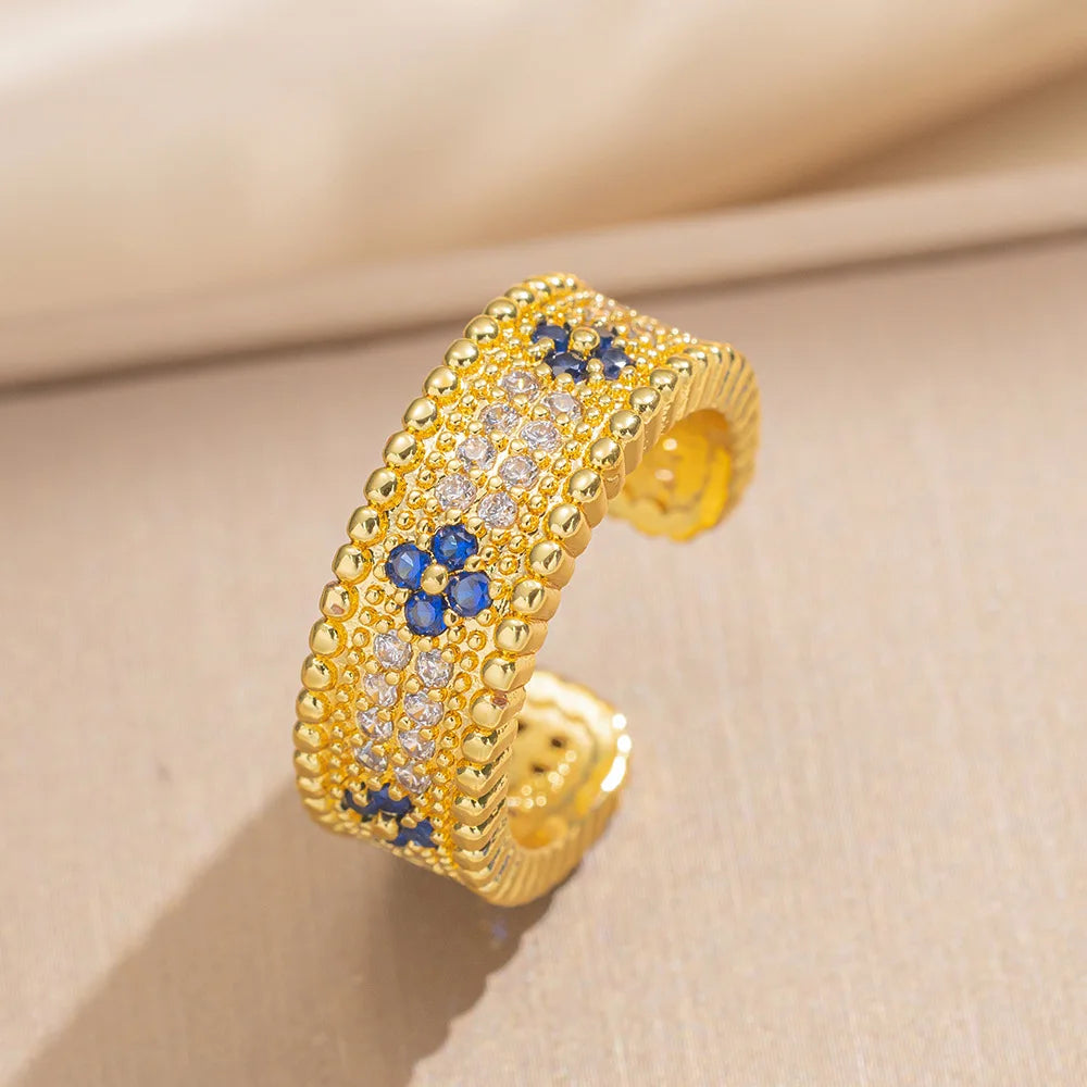 LENNIK Premium Lucky Clover luxe complet Zircon Micro pavé boucles d'oreilles collier bague ensemble, polyvalent pour le quotidien/fête, cadeau parfait Camara Shopping LENNIK Premium Lucky Clover luxe complet Zircon Micro pavé boucles d'oreilles collier bague ensemble, polyvalent pour le quotidien/fête, cadeau parfait