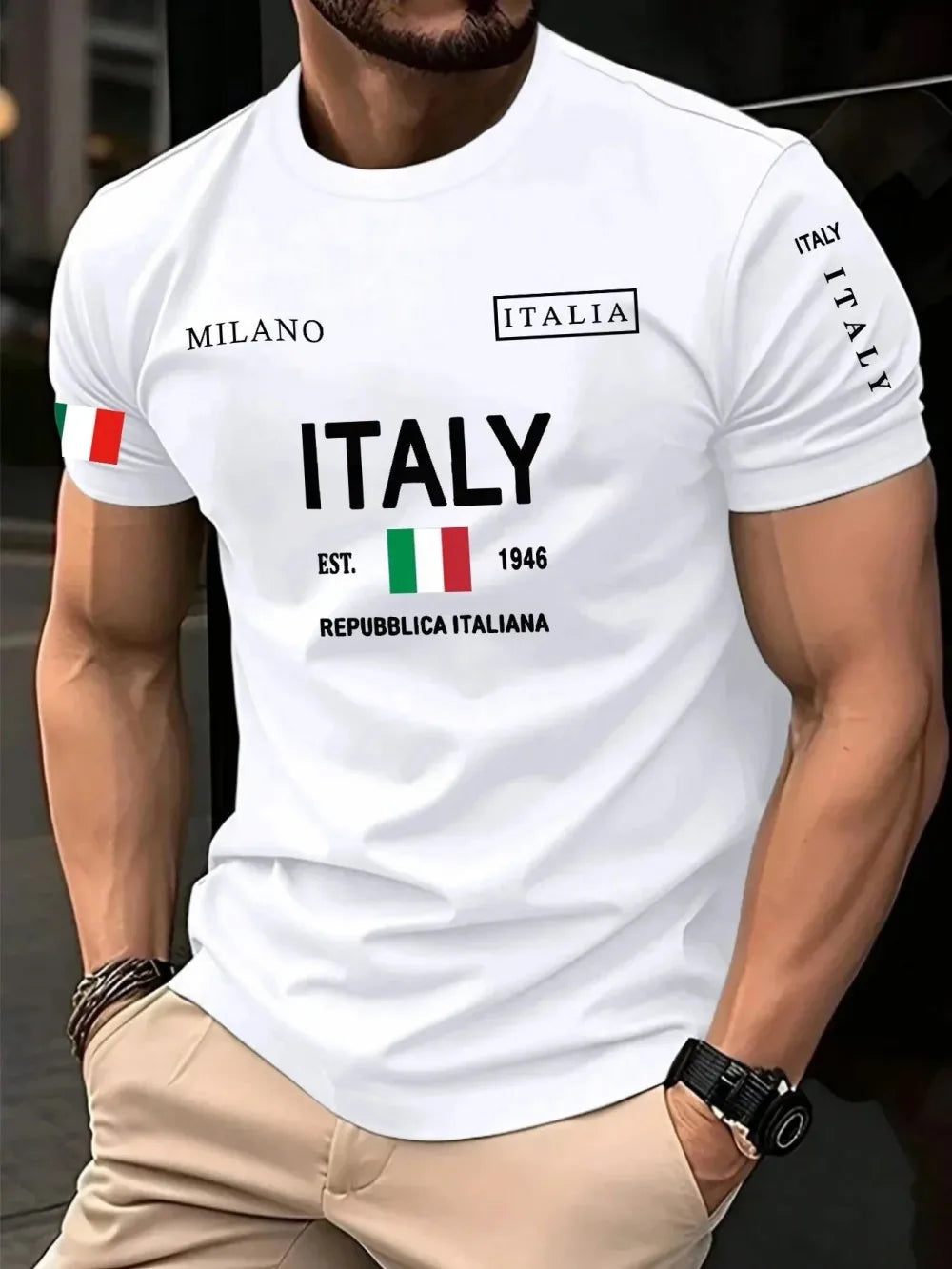 T-shirt d'été pour hommes européens et américains, imprimé lettres Milan, doux et respirant, col rond, haut décontracté urbain pour l'extérieur Camara Shopping T-shirt d'été pour hommes européens et américains, imprimé lettres Milan, doux et respirant, col rond, haut décontracté urbain pour l'extérieur
