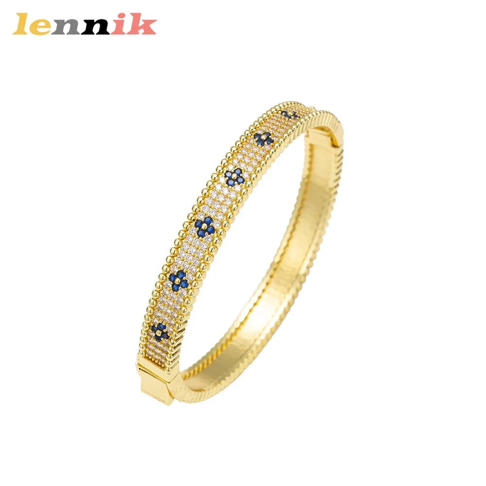 LENNIK Premium Lucky Clover luxe complet Zircon Micro pavé boucles d'oreilles collier bague ensemble, polyvalent pour le quotidien/fête, cadeau parfait Camara Shopping LENNIK Premium Lucky Clover luxe complet Zircon Micro pavé boucles d'oreilles collier bague ensemble, polyvalent pour le quotidien/fête, cadeau parfait
