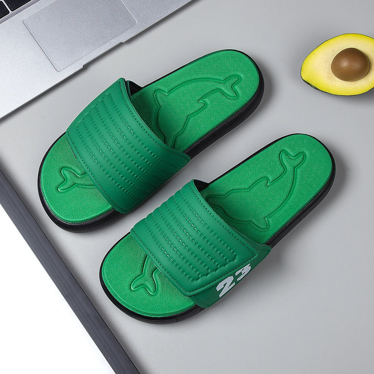 Tongs d'été respirantes pour hommes, pantoufles légères à séchage rapide, confortables, pour l'intérieur et l'extérieur, chaussures de plage imperméables Camara Shopping Tongs d'été respirantes pour hommes, pantoufles légères à séchage rapide, confortables, pour l'intérieur et l'extérieur, chaussures de plage imperméables