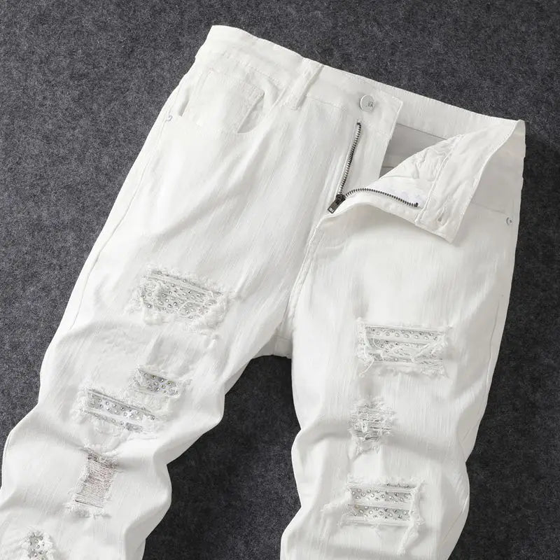 Jean Slim Fit Murcia pour Homme, Blanc, Perçage à Chaud, Élégant, Américain, High Street, Tendance, Vente Chaude, Printemps et Été 2024 Camara Shopping Jean Slim Fit Murcia pour Homme, Blanc, Perçage à Chaud, Élégant, Américain, High Street, Tendance, Vente Chaude, Printemps et Été 2024