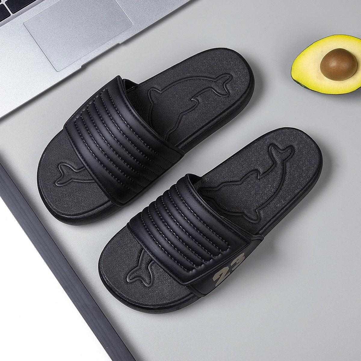 Tongs d'été respirantes pour hommes, pantoufles légères à séchage rapide, confortables, pour l'intérieur et l'extérieur, chaussures de plage imperméables Camara Shopping Tongs d'été respirantes pour hommes, pantoufles légères à séchage rapide, confortables, pour l'intérieur et l'extérieur, chaussures de plage imperméables