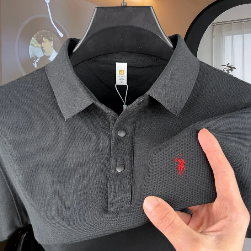 Polo homme 100 % coton pur de marque haut de gamme, manches courtes, broderie poney, collection été 2026, style luxe, haut de golf, t-shirt décontracté Camara Shopping Polo homme 100 % coton pur de marque haut de gamme, manches courtes, broderie poney, collection été 2026, style luxe, haut de golf, t-shirt décontracté