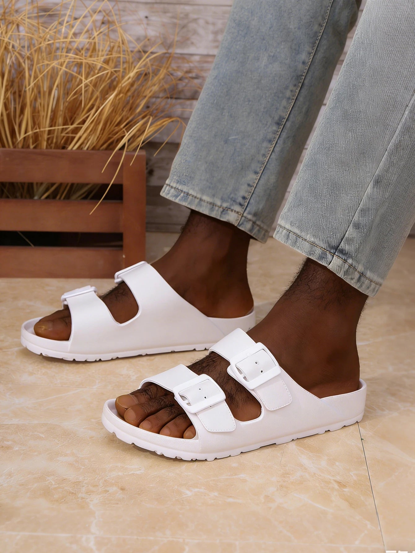 Chaussons décontractés pour hommes, simples, à semelle plate, avec boucle réglable, double barre, en EVA, à enfiler, confortables, respirants, légers, pour la plage Camara Shopping Chaussons décontractés pour hommes, simples, à semelle plate, avec boucle réglable, double barre, en EVA, à enfiler, confortables, respirants, légers, pour la plage